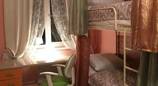 Гостиница Хостел Краснодар 1 Краснодар Кровать в общем номере для мужчин и женщин с 8 кроватями-3